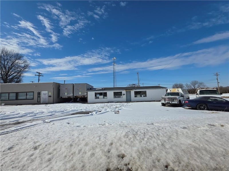 1134 Main St, Ottawa, KS 66067