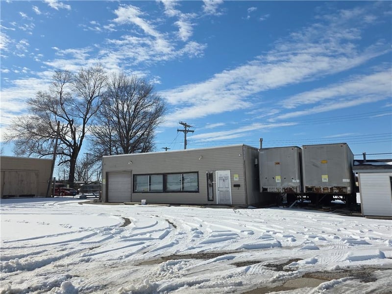1134 Main St, Ottawa, KS 66067