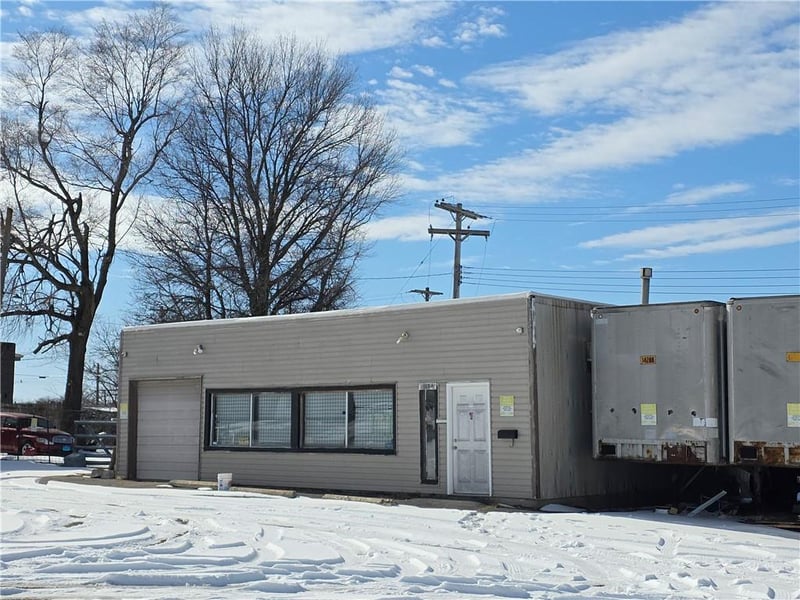 1134 Main St, Ottawa, KS 66067