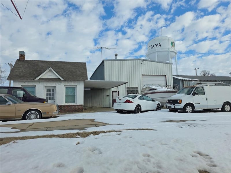 1127 - 1123 Main St, Ottawa, KS 66067