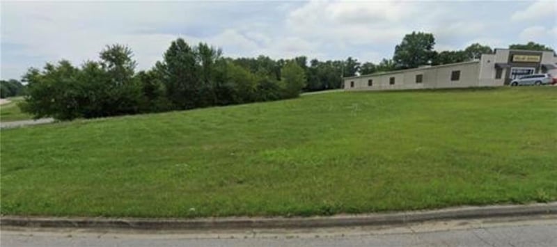 1655 Meadowlark Ln, Excelsior Springs, MO 64024