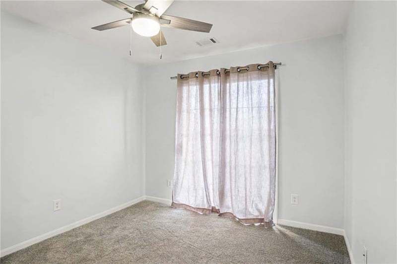 12027 W 58th Pl #B, Shawnee, KS 66216