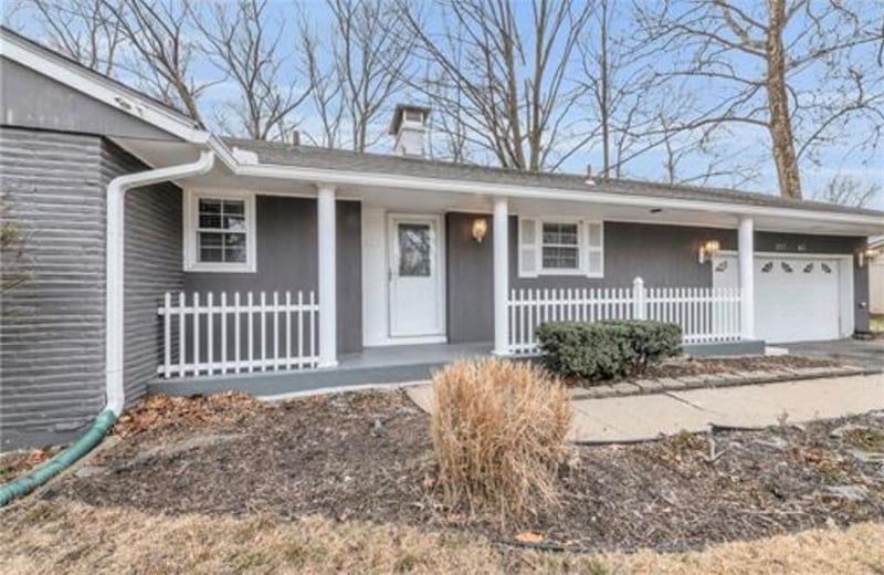 217 43rd St, Kansas City, MO 64116