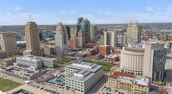 600 E Admiral Blvd #1703, Kansas City, MO 64106