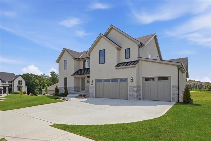 7735 N Donnelly Ave, Kansas City, MO 64158