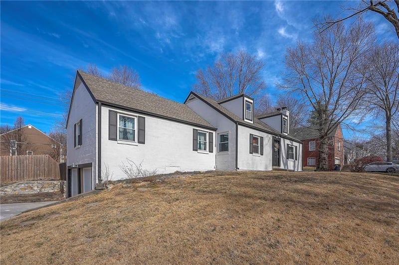 718 42nd Ter, Kansas City, MO 64116