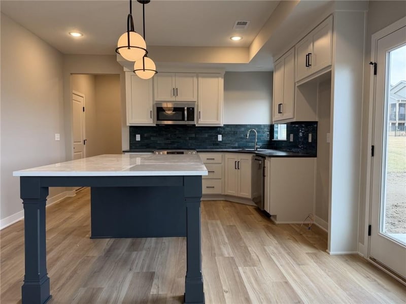 1504 Arborpark Ter, Lee's Summit, MO 64082