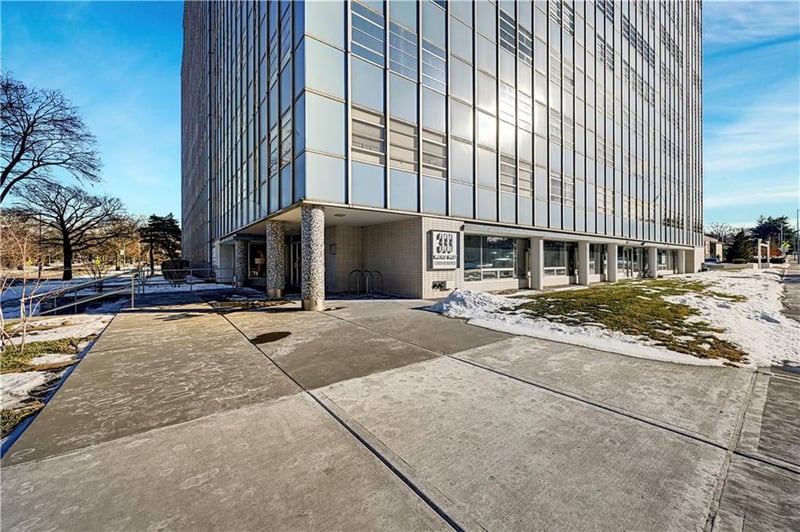 333 W Meyer Blvd #214, Kansas City, MO 64113