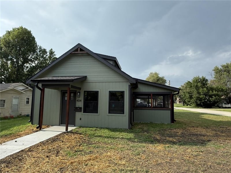 404 Cornhill St, Cameron, MO 64429