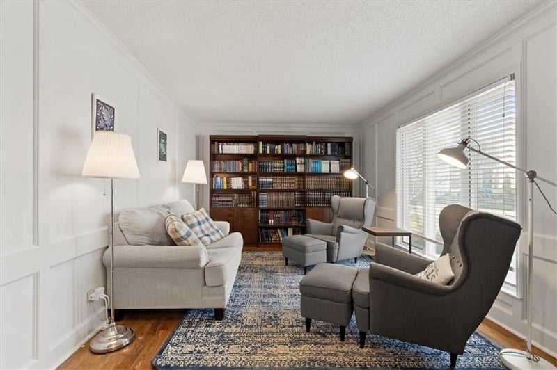 8113 99th St, Overland Park, KS 66212