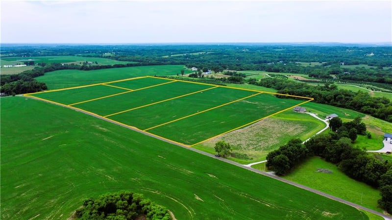 Bogart Rd, Sibley, MO 64088