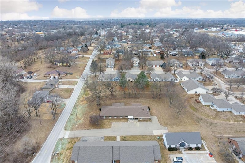 3919 Messanie St, St Joseph, MO 64506