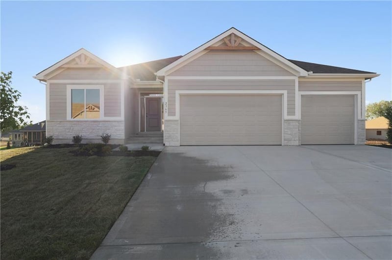 2355 Skopelos Ave, Blue Springs, MO 64014