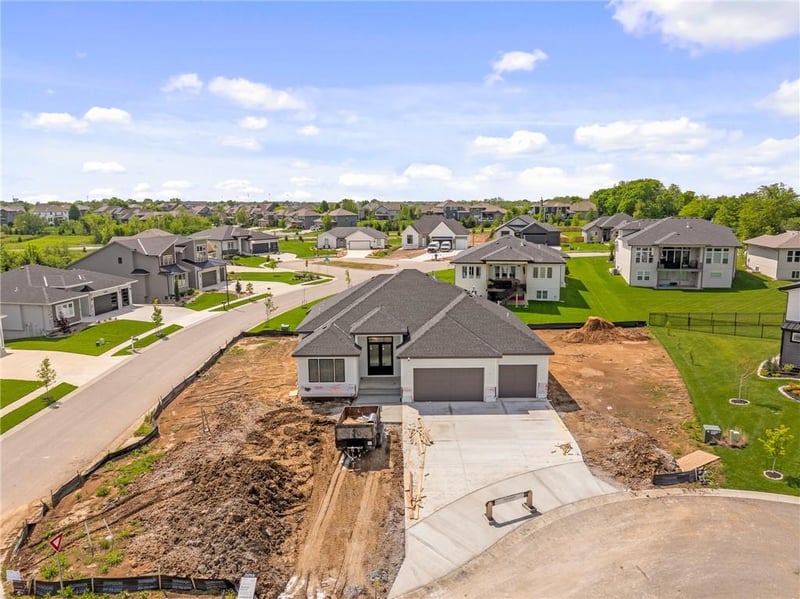 8996 Shady Bend Rd, Lenexa, KS 66227