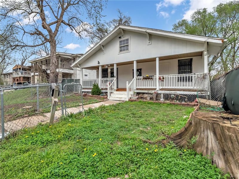 417 Wallace Ave, Kansas City, MO 64125