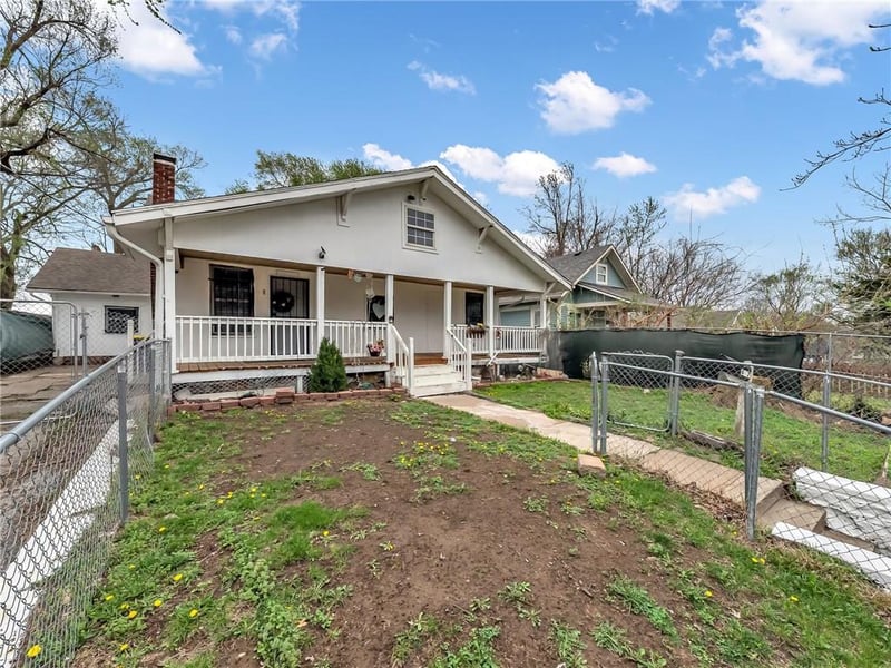 417 Wallace Ave, Kansas City, MO 64125