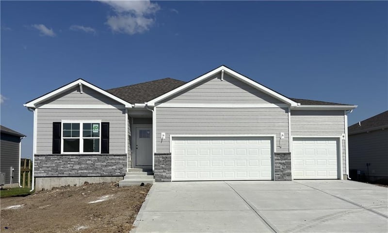 17809 Houston St, Gardner, KS 66030