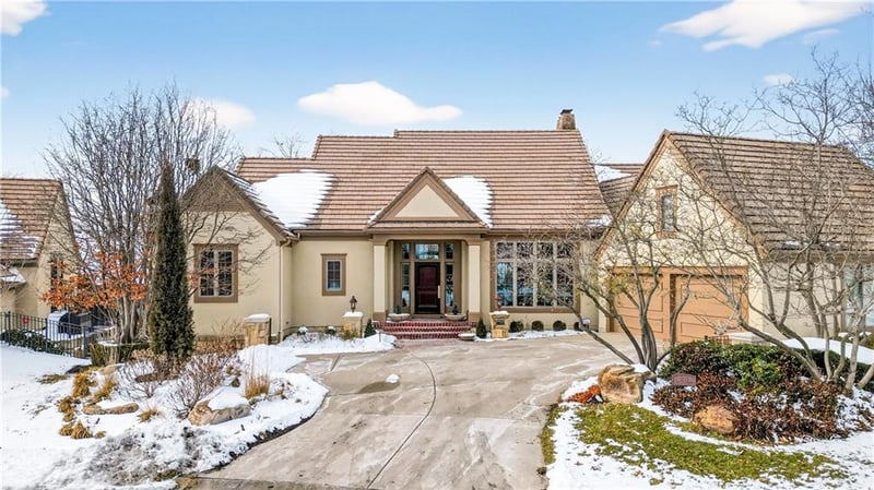 2108 W 115th St, Leawood, KS 66211