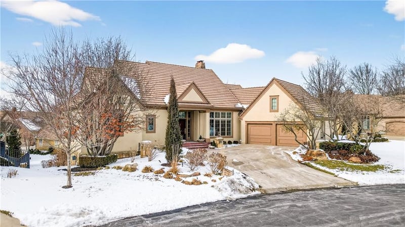 2108 W 115th St, Leawood, KS 66211