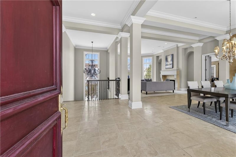 2108 W 115th St, Leawood, KS 66211