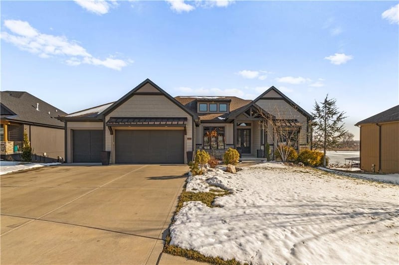 1317 Granton Ln, Raymore, MO 64083