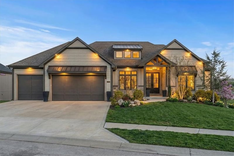 1317 Granton Ln, Raymore, MO 64083