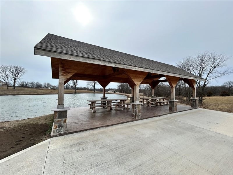 48 160th Rd, Warrensburg, MO 64093