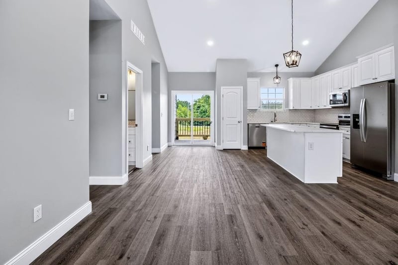 48 160th Rd, Warrensburg, MO 64093