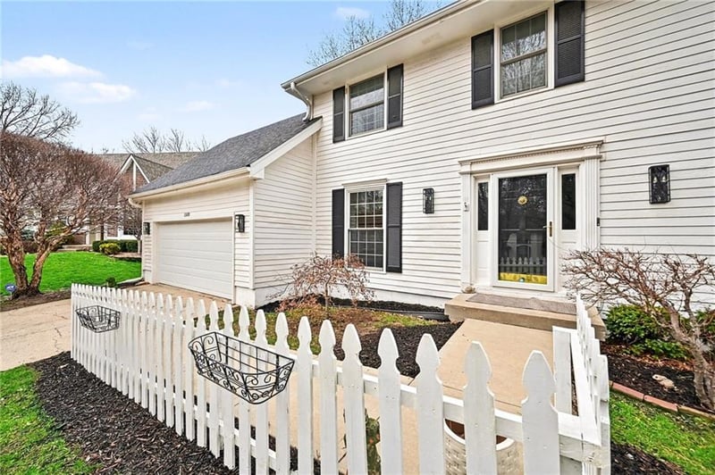 11620 Woodward St, Overland Park, KS 66210