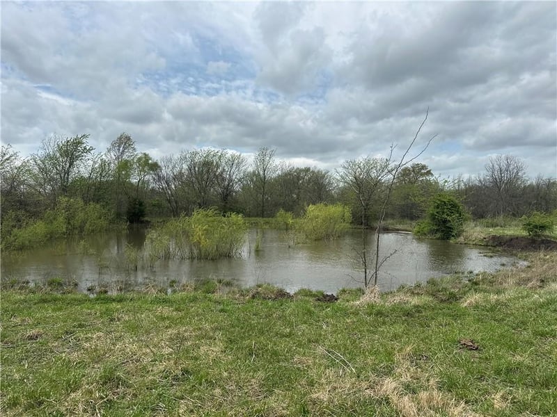 870 Rd, Blairstown, MO 64726