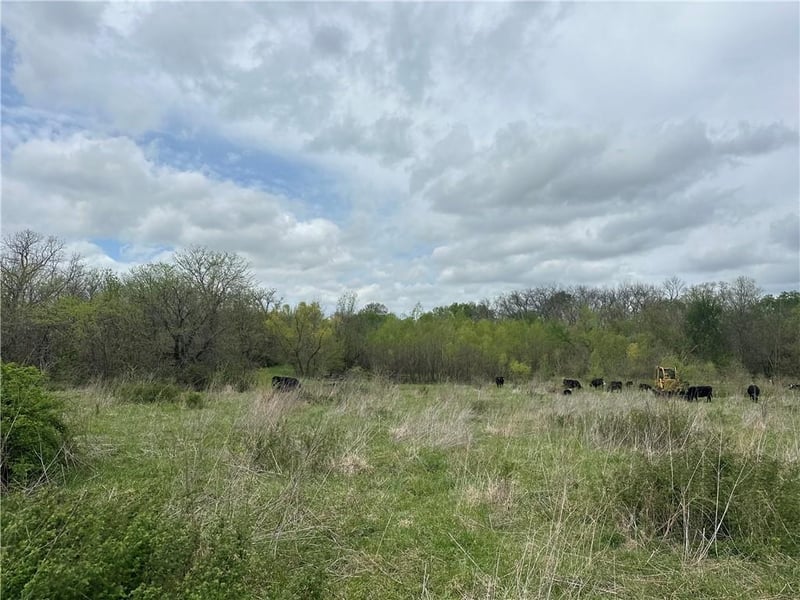 870 Rd, Blairstown, MO 64726
