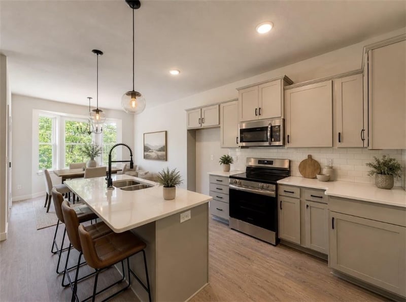 9604 Ava St, Kansas City, MO 64154