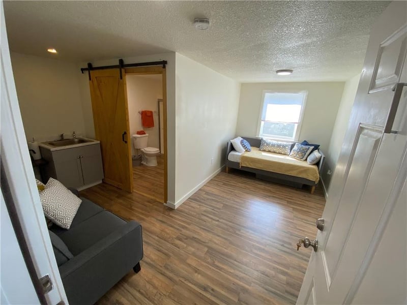 8705 63rd Trafficway, Kansas City, MO 64133