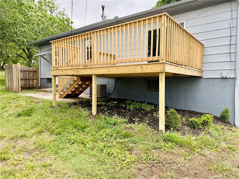 506 3rd St, Wathena, KS 66090