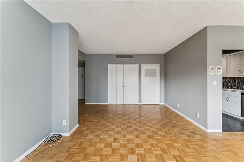 333 W Meyer Blvd #504, Kansas City, MO 64113