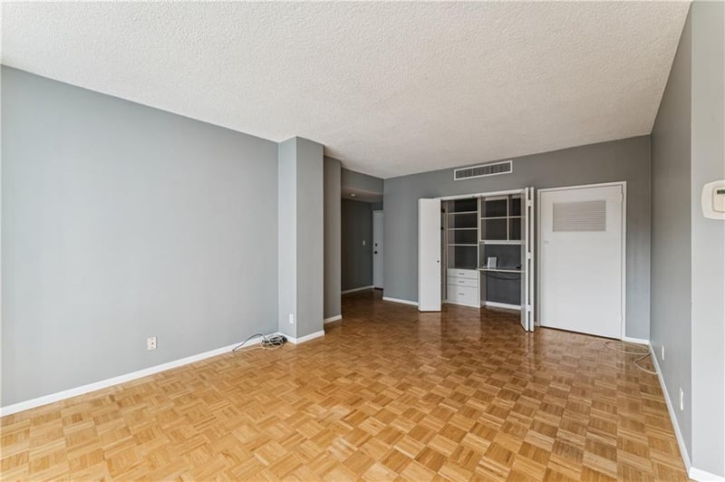 333 W Meyer Blvd #504, Kansas City, MO 64113