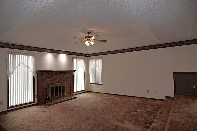 9734 Reeder St, Overland Park, KS 66214