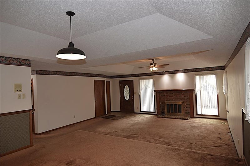 9734 Reeder St, Overland Park, KS 66214