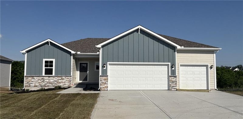 17815 Houston St, Gardner, KS 66030