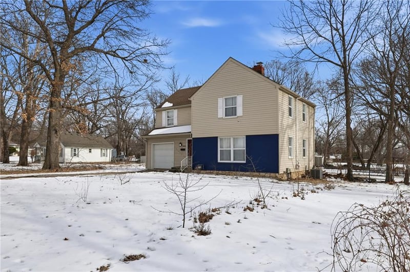 5305 Ridgeway Ave, Raytown, MO 64133