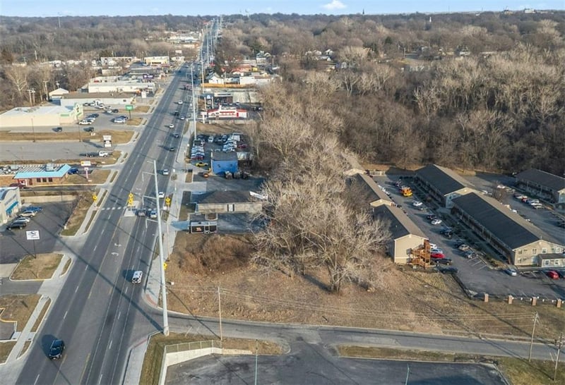 11225 E Us Highway 24 Hw, Independence, MO 64054