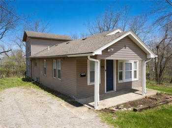 1119 E 84th St, Kansas City, MO 64131