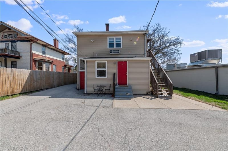 4244 Terrace St, Kansas City, MO 64111