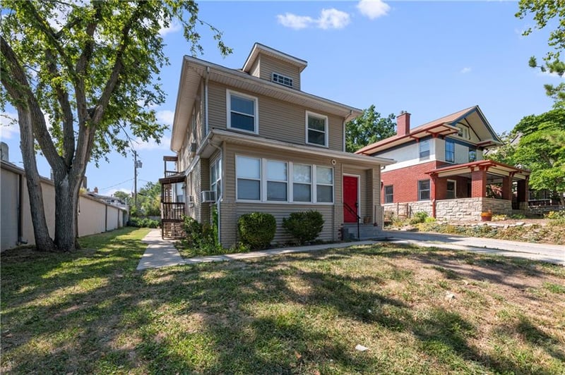 4244 Terrace St, Kansas City, MO 64111