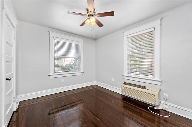 4244 Terrace St, Kansas City, MO 64111