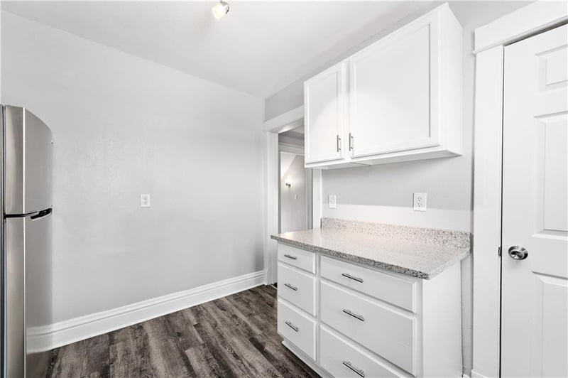 4244 Terrace St, Kansas City, MO 64111