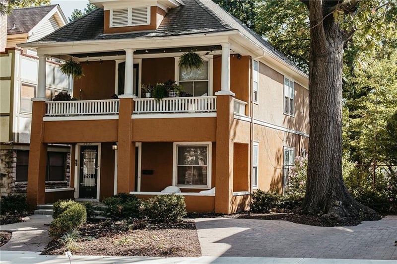 3621 Central St, Kansas City, MO 64111