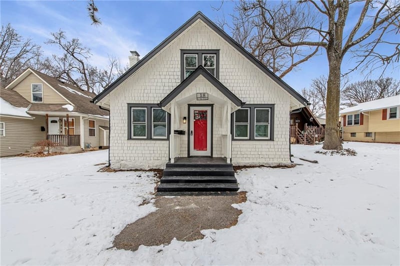 18 79th Ter, Kansas City, MO 64114