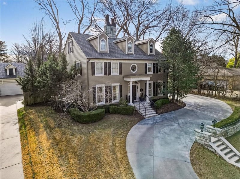 221 53rd Ter, Kansas City, MO 64112