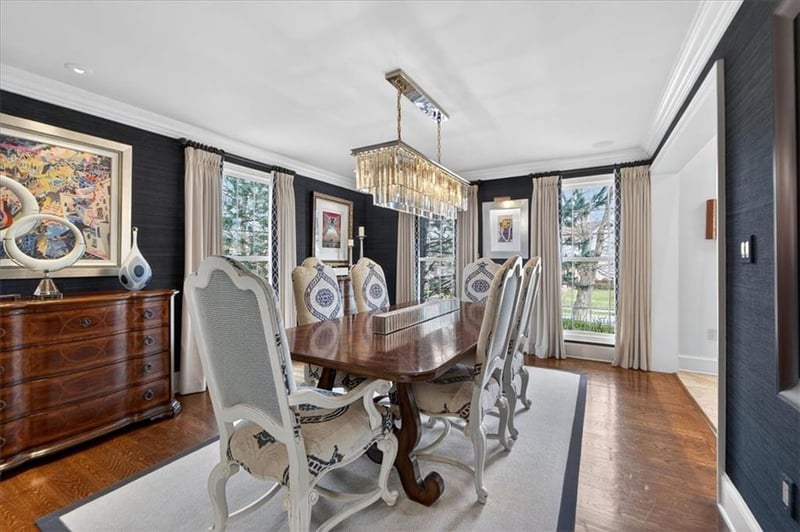 221 53rd Ter, Kansas City, MO 64112